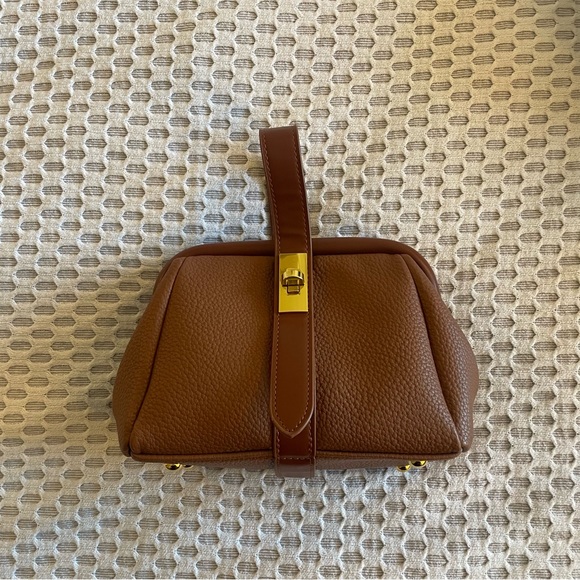 Unique top handle/crossbody vegan leather handbag - caramel - Picture 2 of 6